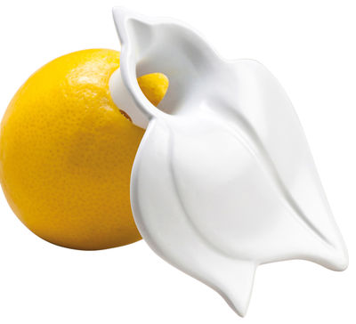 Koziol Juicy Lemon squeezer. Opaque white