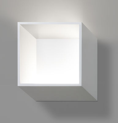 Delta Light Forty-5 LED Wall light. White