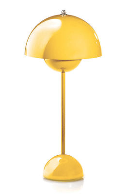 And Tradition FlowerPot VP3 Table lamp. Yellow