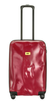 Crash Baggage Pionner Medium Suitcase - / On wheels. Red