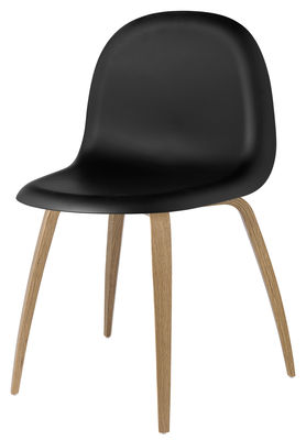 Gubi 5 Chair - Plastic shell & wood legs. Black