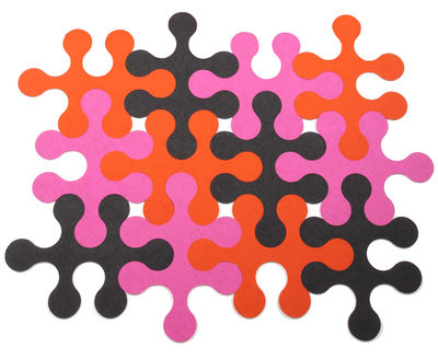 La Corbeille Molécules Rug - 12 pieces mixing 3 colours. Orange,Fuschia,Charcoal grey