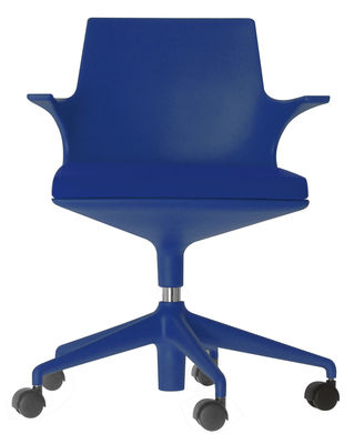 Kartell Spoon Chair Castor armchair. Blue