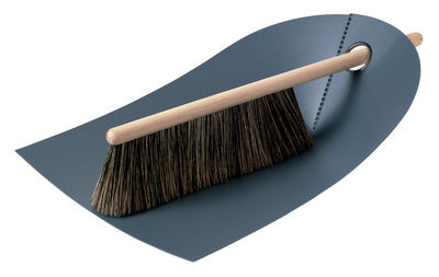 Normann Copenhagen Dustpan & broom Brush and dustpan set - Dustpan and brush. Dark grey