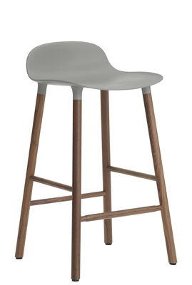 Normann Copenhagen Form Bar stool - H 65 cm / Walnut leg. Grey,Walnut