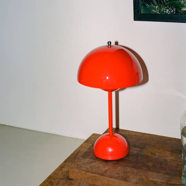 Flowerpot VP9 - 25 ans coloris poppy red / tangerine