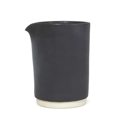 frama - carafe otto en céramique, grès émaillé couleur noir 16.13 x 15 cm made in design