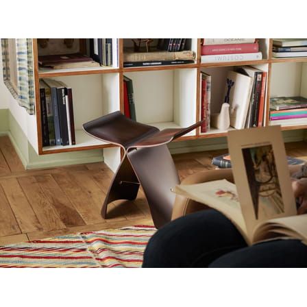 Hocker Butterfly Stool holz natur / By Sori Yanagi, 1954 - Vitra