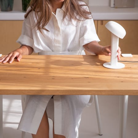 Lampe de table NOD LED métal blanc / H 25 cm - TIPTOE