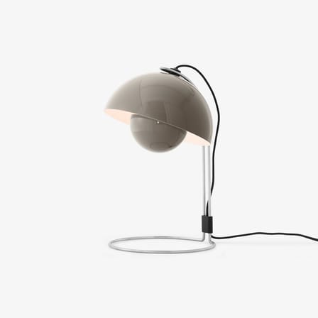 Lampe de table Flowerpot VP4 métal gris-beige / H 36 cm - By Verner Panton, 1968 - &tradition