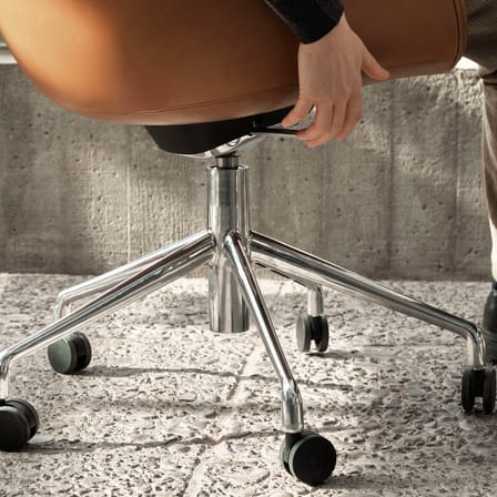Fauteuil à roulettes About a chair AAC155 / Rembourré - Tissu intégral - Hay