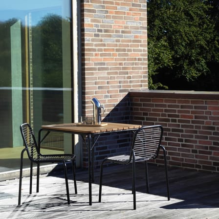 Stapelbarer Stuhl Vig metall schwarz - Normann Copenhagen