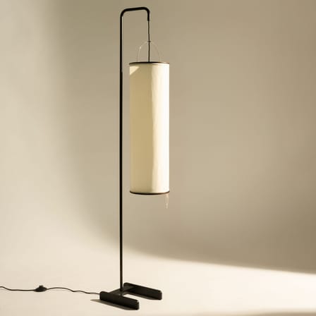 Stehleuchte Silk Lantern textil beige / Naturseide – 1951 - Gubi