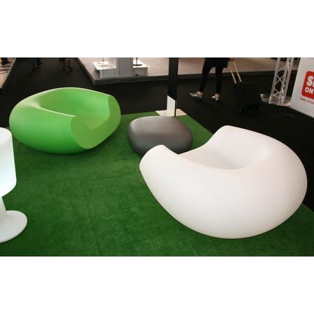 Table basse Chubby Low plastique blanc / Pouf - 85 x 75 x H 30 cm - Slide