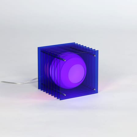 Lampe de table Lop Small Square plastique bleu / Lauréat Archiproducts Design Award - BANG