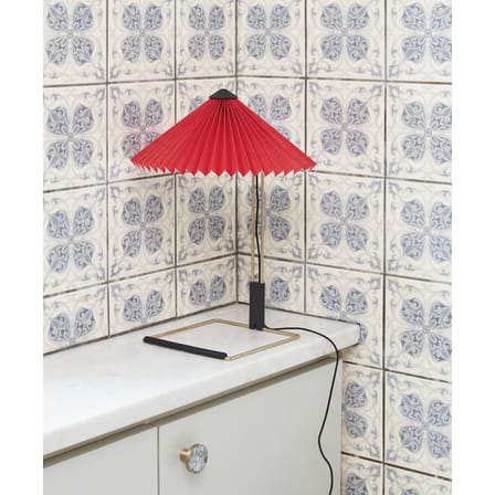 Lampe de table Matin Small LED tissu rouge / H 38 cm - Hay