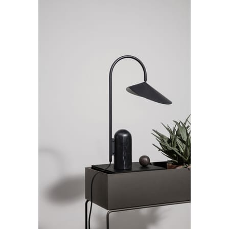 Tablett  holz schwarz Holz / Für Plant Box Blumenkasten mit Beinen - Ferm Living