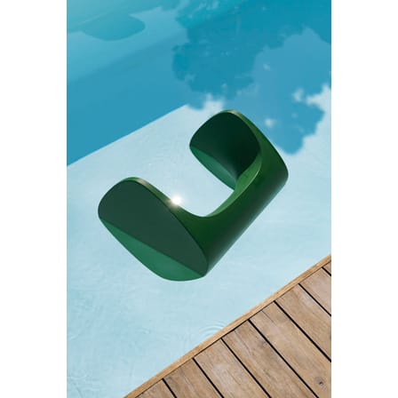 Table d'appoint Font plastique vert / Polyéthylène - 42 x 42 x H 52 cm - Kristalia