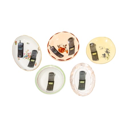 Plat 04,91_Tableware / Téléphone - Chiné et sérigraphié / Pièce unique - MARION MAILAENDER