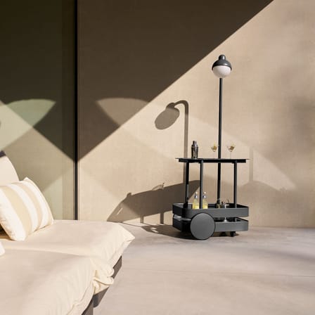 Carrello/tavolo d'appoggio Jolly Trolley metallo grigio / Lampada senza fili con Ricarica USB - 78 x 55 x H 200 cm - Fatboy