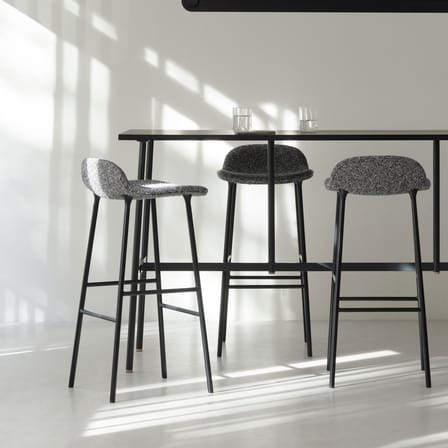 Tabouret de bar rembourré Form cuir noir / H 75 cm - Cuir / Rembourrage intégral - Normann Copenhagen