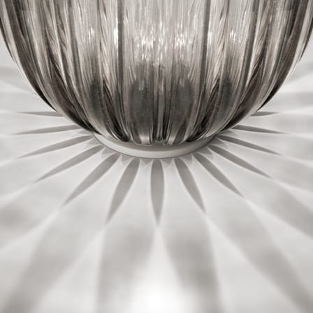 Lampada da tavolo Plass materiale plastico grigio / Ø 34 x H 51 cm - Foscarini