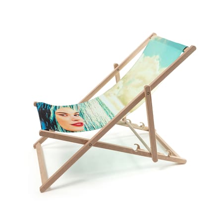 Chaise longue pliable inclinable Toiletpaper bois multicolore / Girl in the sea - Seletti