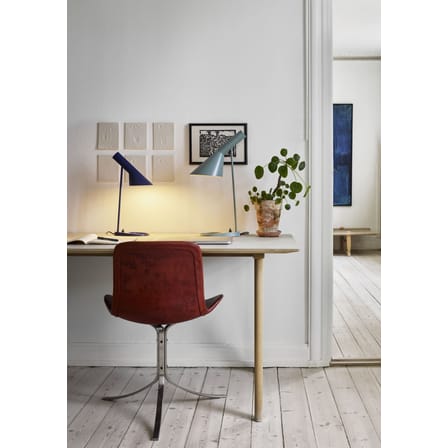 Lampe de table AJ Mini gris argent métal / H 43 cm - Orientable / Arne Jacobsen, 1957 - Louis Poulsen