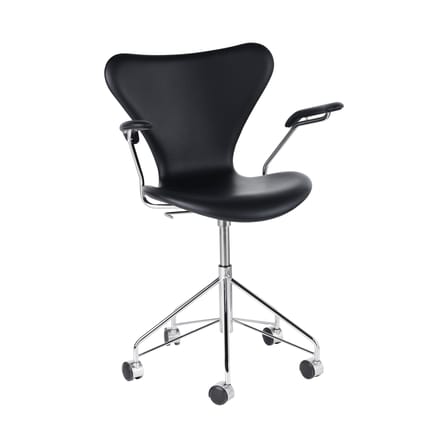 Fauteuil pivotant Série 7 cuir noir / Arne Jacobsen, 1955 - Fritz Hansen