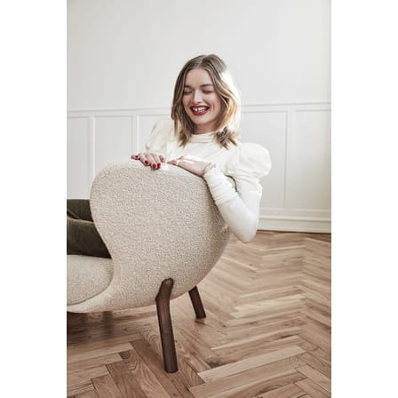 Fauteuil rembourré Little Petra VB1 tissu beige / Réédition 1938 - Tissu bouclé - &tradition