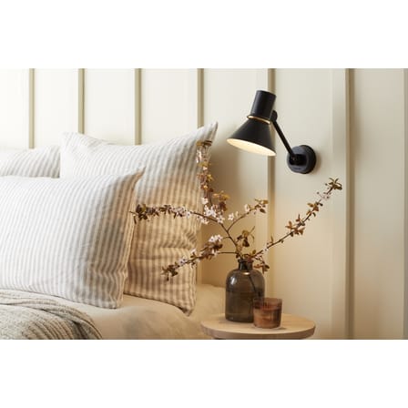 Applique avec prise Type 80 W2 / Bras articulé - Branchement secteur - Anglepoise