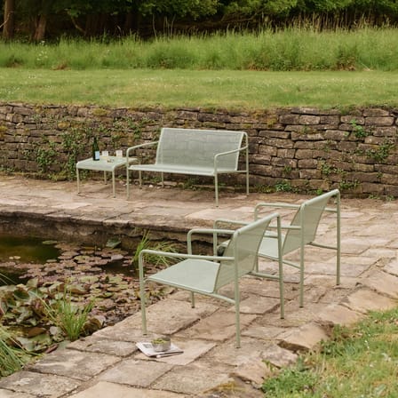 Banc avec dossier Dapple Lounge métal vert / L 131 cm - 2 places - Ferm Living