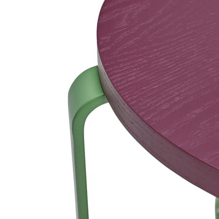Stappelbarer Hocker Smile holz violett / Set aus 2 Stappelbaren Hockern - HÜBSCH