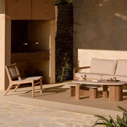 Tavolino Boomerang Outdoor pietra grigio / 126 x 74 x H 40 cm - Cemento e teak riciclato - Ethnicraft
