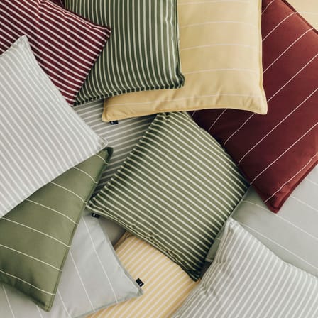 Coussin d'extérieur Terrazza - Narrow Stripe / 60 x 60 cm - Hay