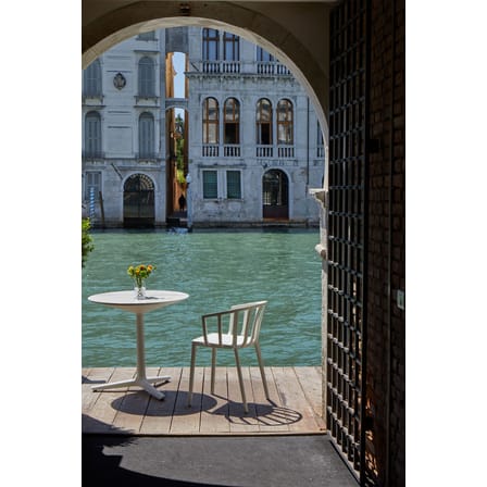 Poltrona impilabile Generic AC Venice materiale plastico rosso arancione / Policarbonato - Kartell