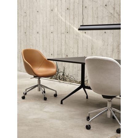 Fauteuil à roulettes About a chair AAC155 cuir marron / Rembourré - Hay
