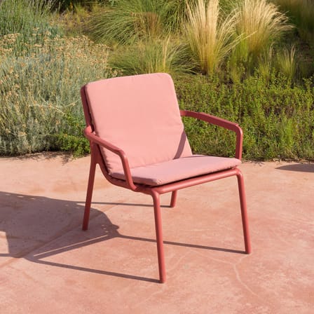 Fauteuil bas empilable Doga Relax rouge - NARDI