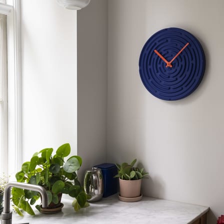 Wanduhr Minos keramik blau / Keramik - Ø 42 cm - raawii