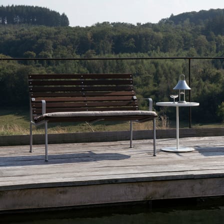 Banc avec dossier Traverse Lounge bois marron / L 114 cm - Avec accoudoirs / Bouroullec - Hay