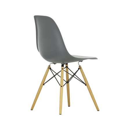Chaise RE DSW - Eames Plastic Side Chair plastique gris / (1950) - Pieds bois clair / Recyclé - Vitra