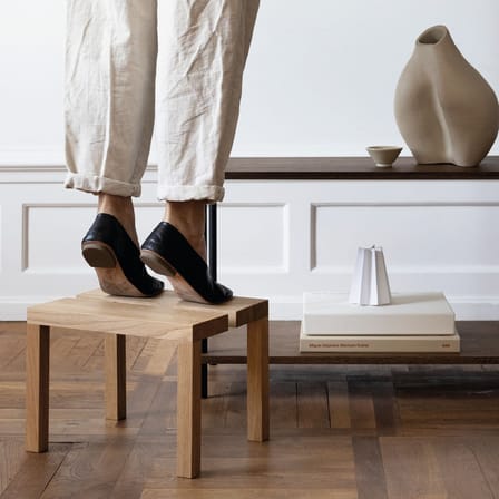 Peg Moveable step natural wood / 35 x 37.5 x H 22 cm - MOEBE