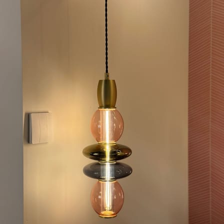Pendelleuchte Léonor Vertical glas grau / Ø 15 x H 39,7 cm - ELEMENTS LIGHTING