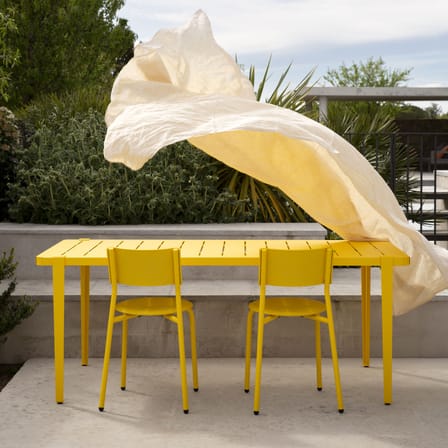 Table rectangulaire Midi métal jaune / 160 x 80 cm - 6 personnes - TIPTOE