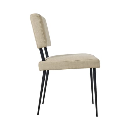 Chaise rembourrée M-Chair tissu beige / Réédition Marcel Gascoin - Gubi
