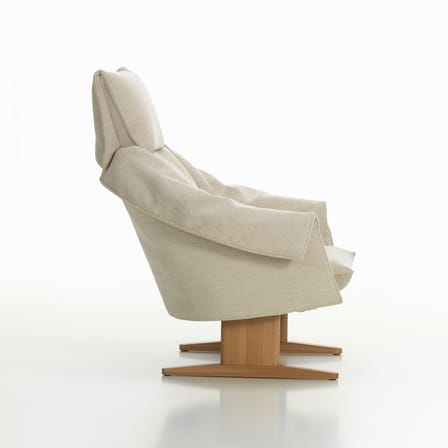 Fauteuil rembourré Bascule Highback tissu beige / Mécanisme d’inclinaison - Pieds chêne - Vitra