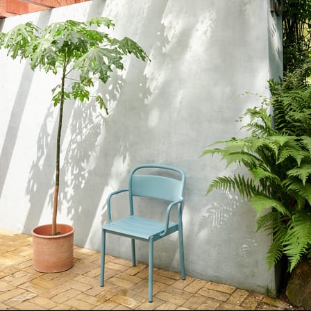 Fauteuil empilable Linear métal bleu - Muuto