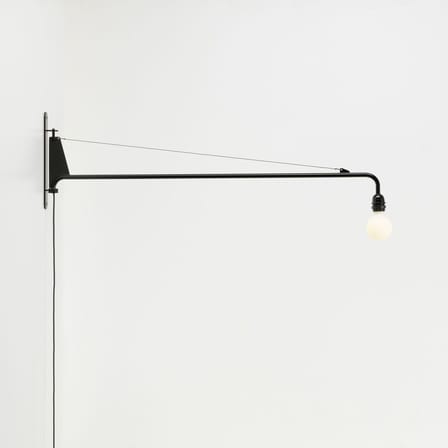 Applique avec prise Petite Potence / Jean Prouvé (1947) - L 104 cm - Vitra