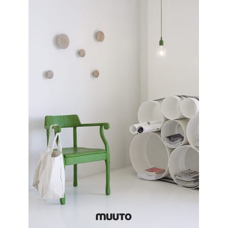 Suspension E27 plastique noir / Silicone - Ampoule incluse - Muuto