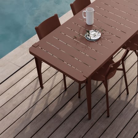 Table rectangulaire Midi métal rouge / 190 x 90 cm - 8 personnes - TIPTOE